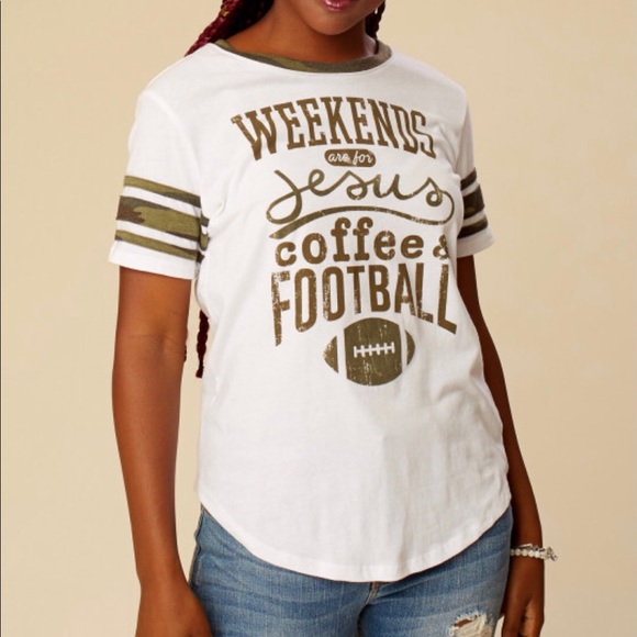 Altar'd State Tops - NWT Altar’d State White Graphic Tee.  Size Small